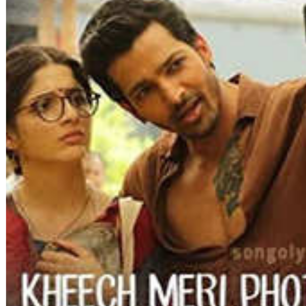 Kheech Meri Photo Song Lyrics in Hindi